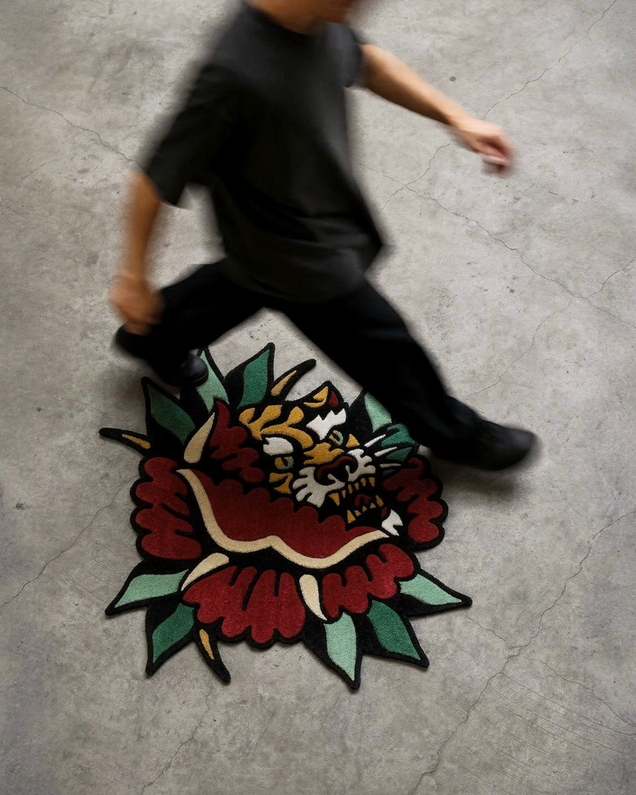 ROSE RUG